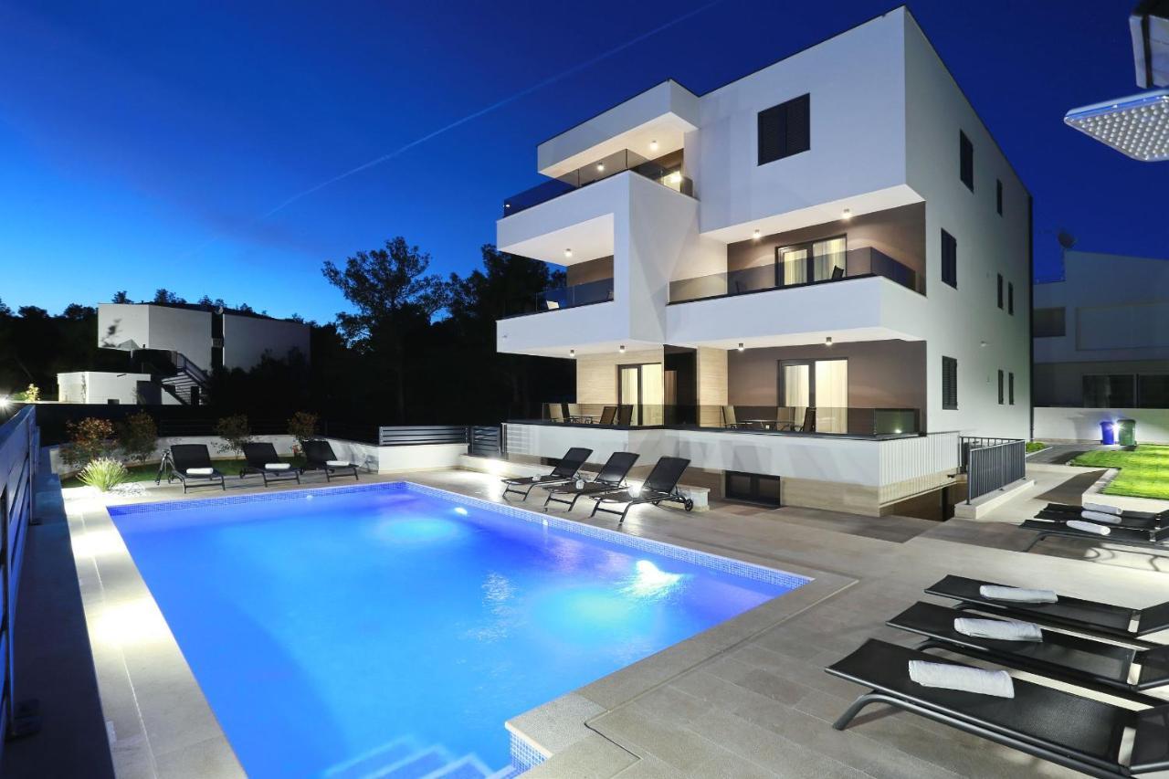 Villa Ankora 2 With Heated Pool Біоград-на-Мору Екстер'єр фото